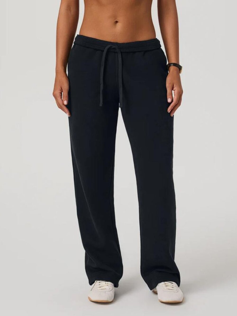 VUORI Women's Restore Straight Leg Sweatpant-Long Size S In Washed Black